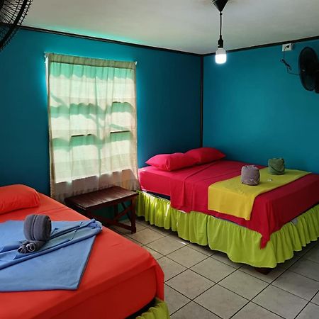 Cabinas Miss Miriam 2 トルトゥゲーロ エクステリア 写真