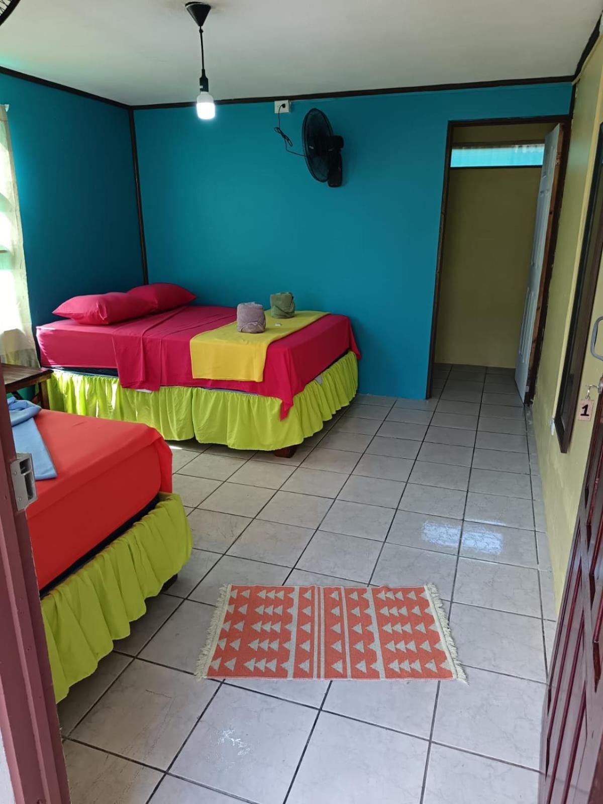 Cabinas Miss Miriam 2 トルトゥゲーロ エクステリア 写真